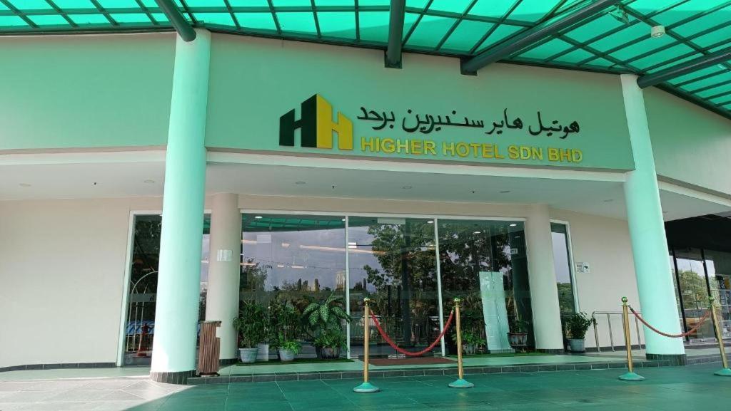 Higher Hotel Bandar Seri Begawan Exterior photo