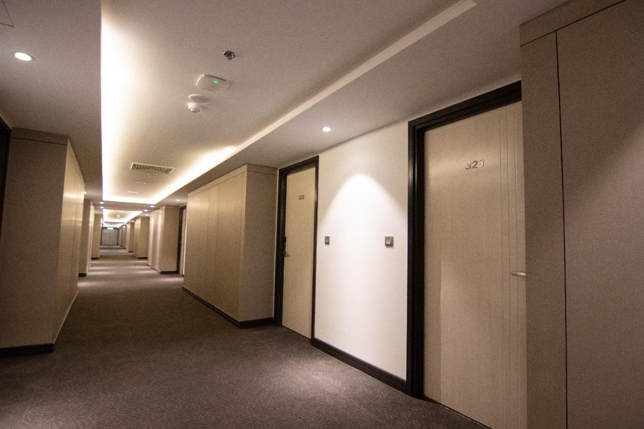 Higher Hotel Bandar Seri Begawan Exterior photo